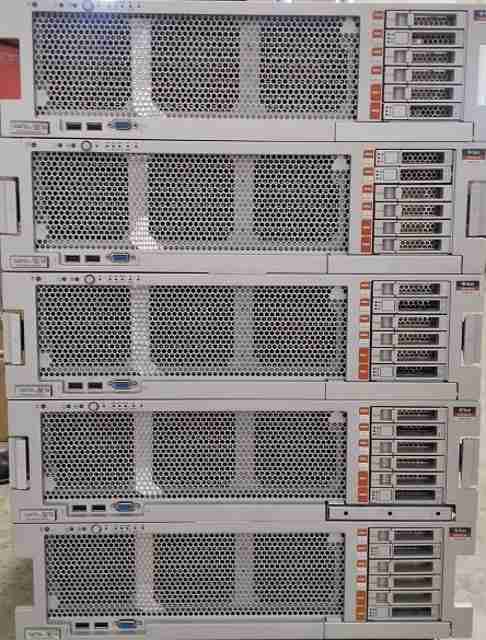 14 x Oracle T8-2 SPARC M8 Rack-Mountable Server