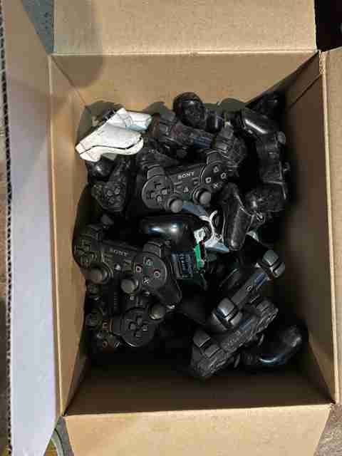 1200x Sony PS3 DualShock 3 Wireless Controllers - CECH-ZC2 - Untested