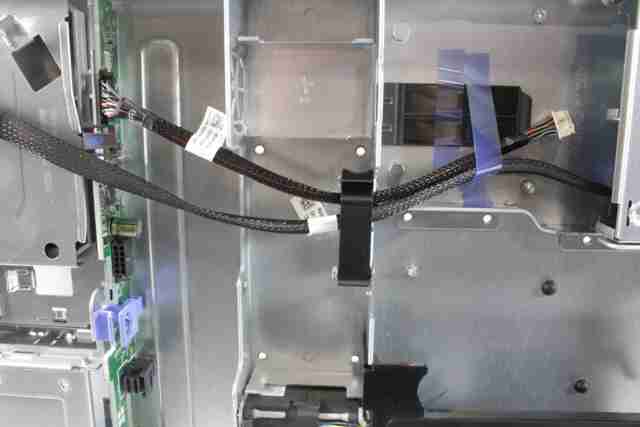 DELL POWEREDGE R430 SERVER 8 BAY 2.5 BAREBONES METAL CHASSIS 086H5 CJWTT