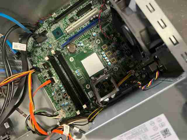 WTS:Dell Precision T3620 Workstation Barebone with Motherboard , Heat Sink , Caddy and  Power Supply