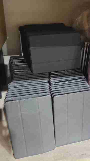 LOT OF 80 Apple iPad ( 7th Gen ) A2200 Space Gray Grade A