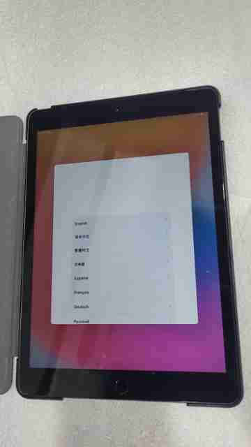 LOT OF 80 Apple iPad ( 7th Gen ) A2200 Space Gray Grade A