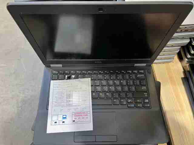 One lot of 140 Dell / HP i5 - i7 high end laptops R2 Ready for resale