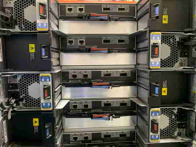 NetApp Disk Shelf & Controller -  DS4243, DS4246, FAS/V3270E, FAS2040