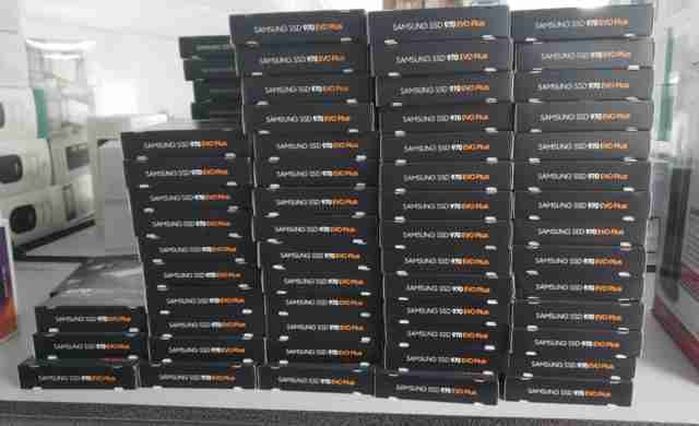 Samsung 970 EVO Plus NVMe M.2 Internal SSD 1TB