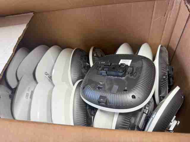 Lot of 500 Aruba AP-315 Access Points