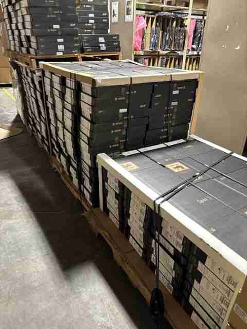 WTS: NEW Sealed - Acer Spin 5 SP513-53N-57RE 13.3" 2 in 1 Notebook