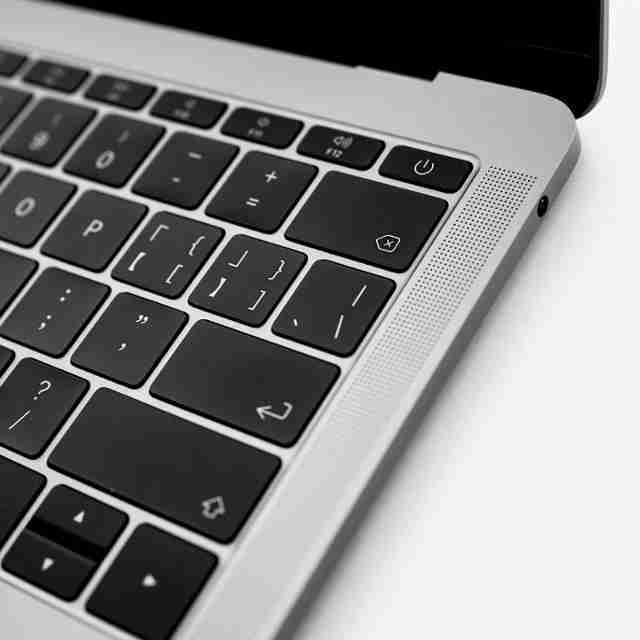 2017 A1708 MPXT2 13.3-inch MacBook Pro used Apple laptop 98% new I5 -CPU 8G memory 256GB SSD