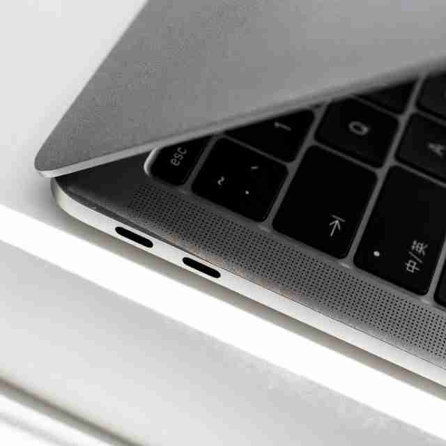 2017 A1708 MPXT2 13.3-inch MacBook Pro used Apple laptop 98% new I5 -CPU 8G memory 256GB SSD