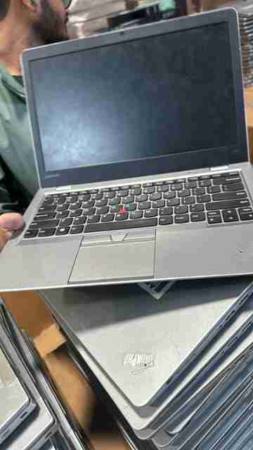 WTS 1435 Units of Lenovo Thinkpad (13 and S2) i5-6200U (8GB/128GB)